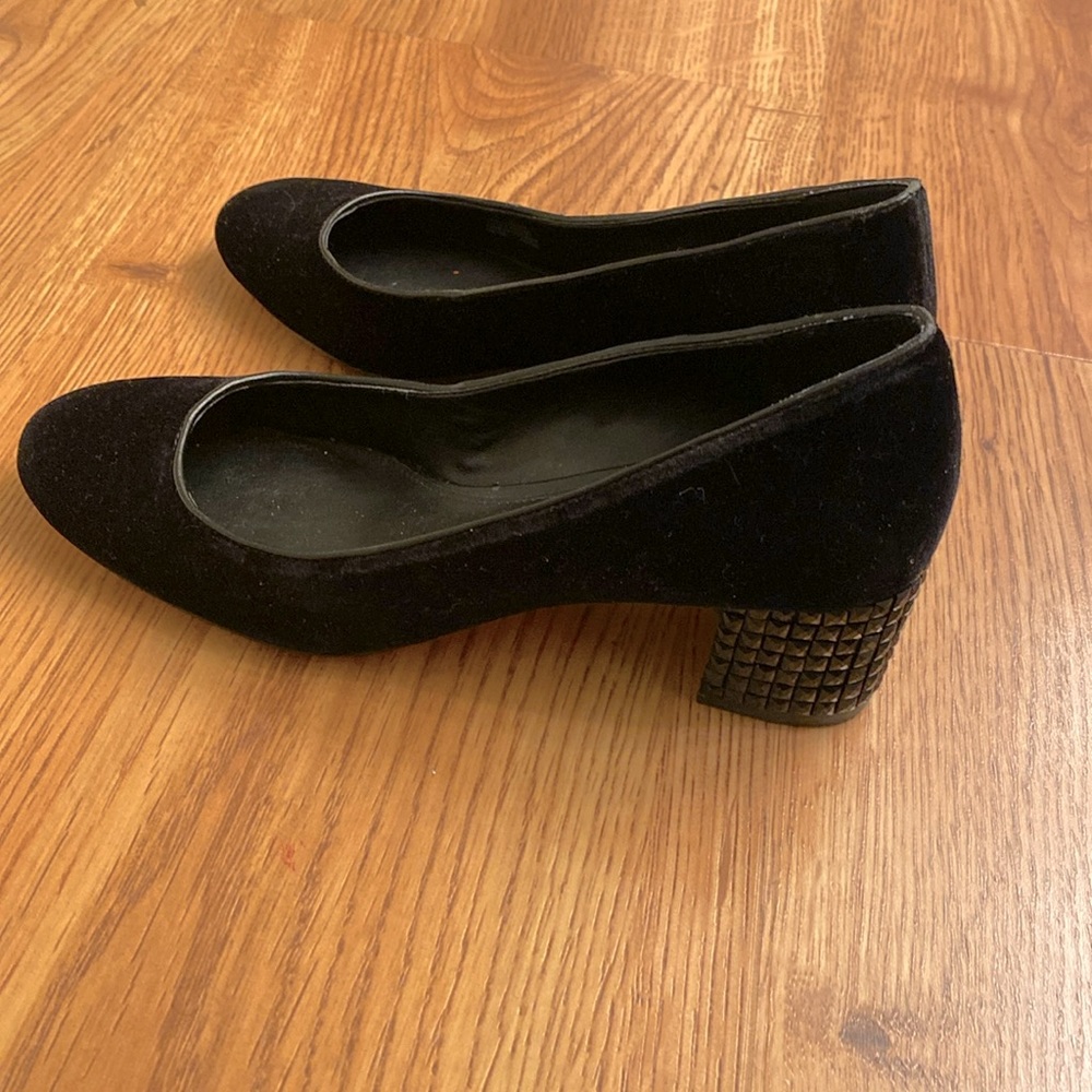 Michael Kors velvet pumps